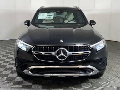 2026 Mercedes-Benz GLC 300 4MATIC