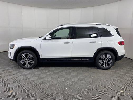 2025 Mercedes-Benz GLB 250 4MATIC