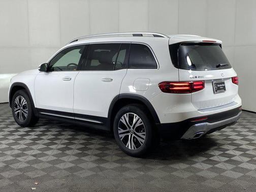 2025 Mercedes-Benz GLB 250 4MATIC