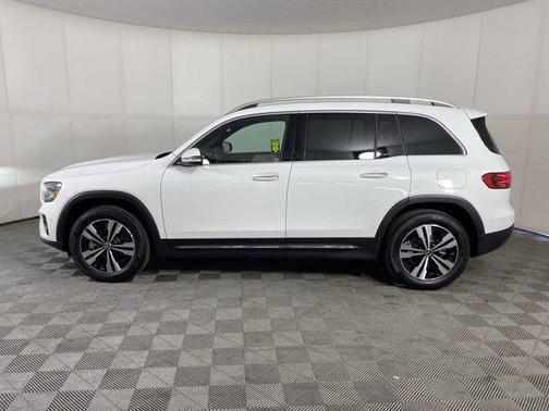 2025 Mercedes-Benz GLB 250 4MATIC