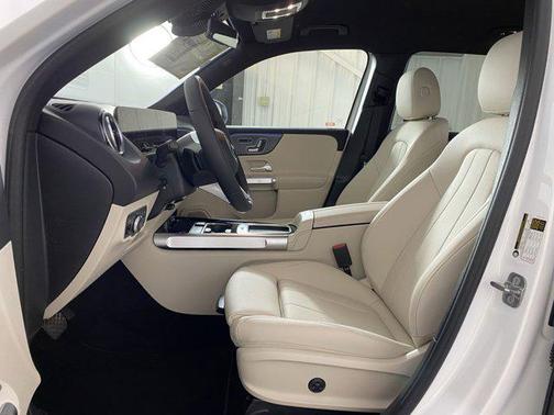 2025 Mercedes-Benz GLB 250 4MATIC