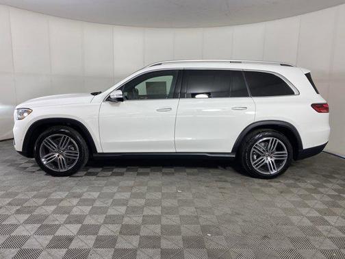 2025 Mercedes-Benz GLS 450 4MATIC