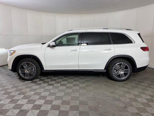 2026 Mercedes-Benz GLS 450 4MATIC