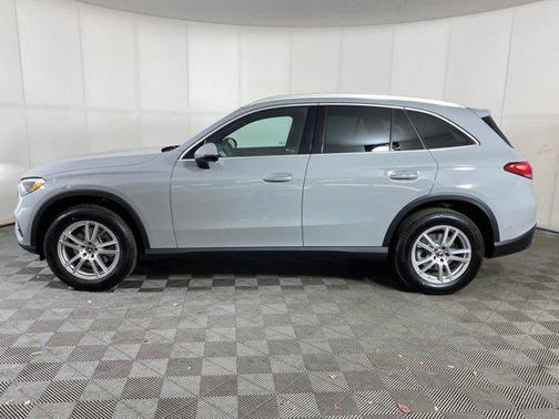 2026 Mercedes-Benz GLC 300 4MATIC