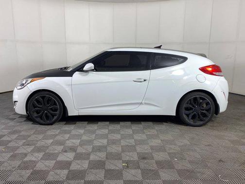 2013 Hyundai Veloster Base
