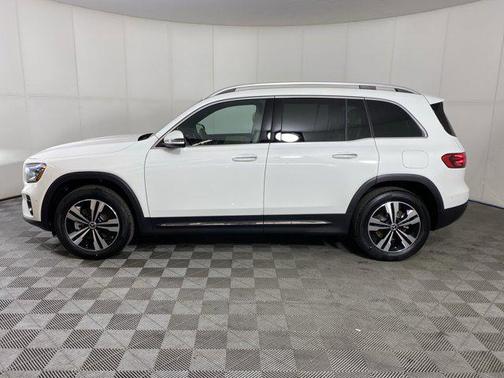 2025 Mercedes-Benz GLB 250 4MATIC