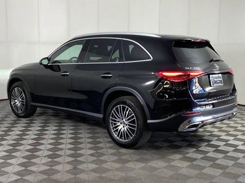 2026 Mercedes-Benz GLC 300 4MATIC