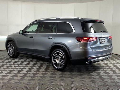2025 Mercedes-Benz GLS 450 4MATIC