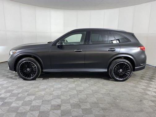2025 Mercedes-Benz GLC 300 4MATIC