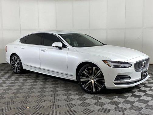 2023 Volvo S90 B6 Plus