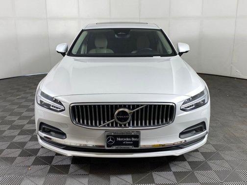2023 Volvo S90 B6 Plus