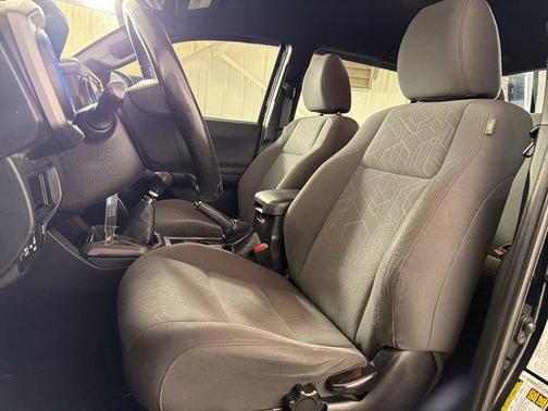 2016 Toyota Tacoma SR