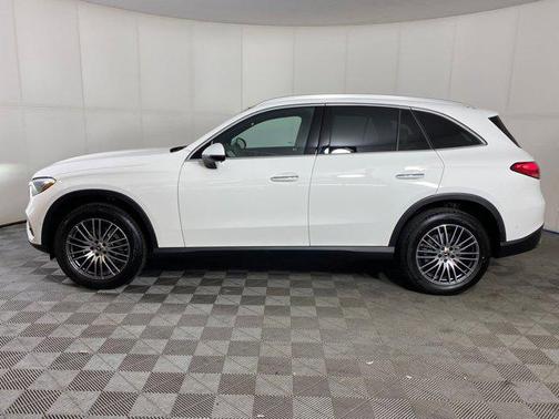 2026 Mercedes-Benz GLC 300 4MATIC