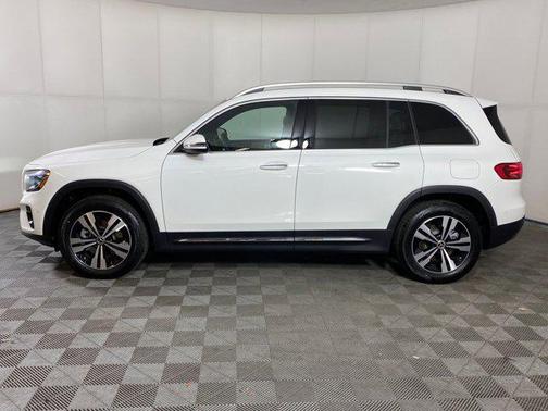 2025 Mercedes-Benz GLB 250 4MATIC