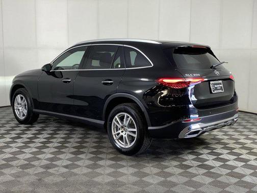 2025 Mercedes-Benz GLC 300 4MATIC