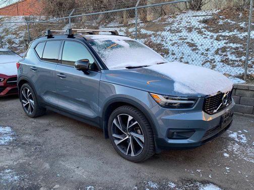 2020 Volvo XC40 T5 R-Design