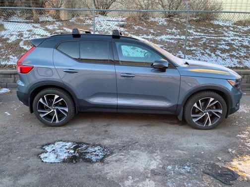 2020 Volvo XC40 T5 R-Design