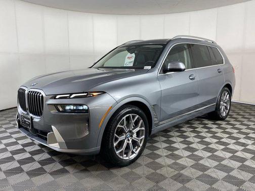 2025 BMW X7 xDrive40i