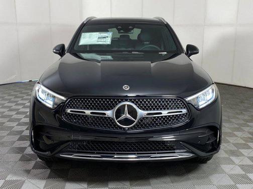 2026 Mercedes-Benz GLC 300 4MATIC