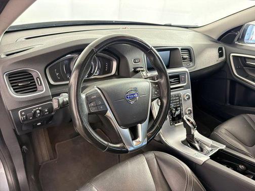 Osmium Grey Metallic 2018 Volvo V60 T5 Dynamic