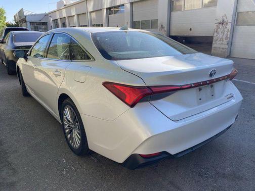 2020 Toyota Avalon Hybrid Limited