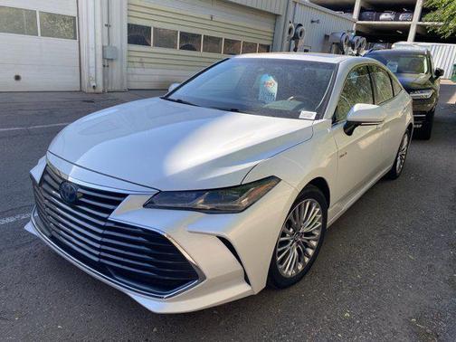 2020 Toyota Avalon Hybrid Limited