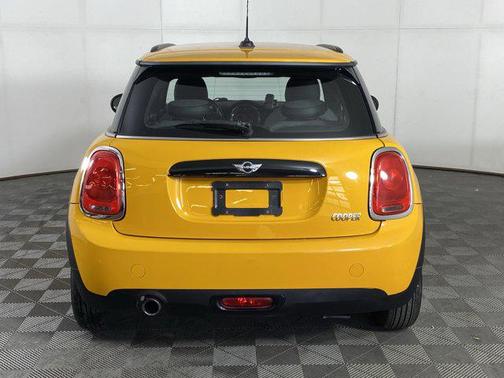 2016 MINI Hardtop Cooper