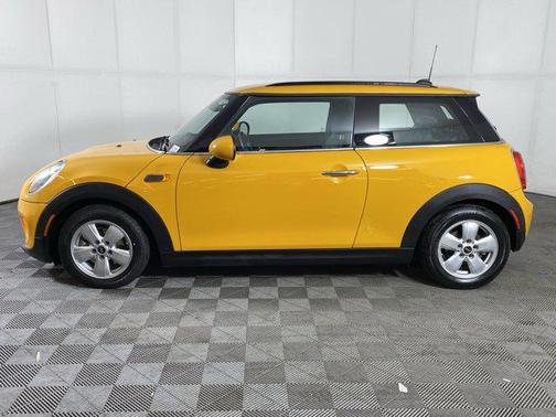 2016 MINI Hardtop Cooper
