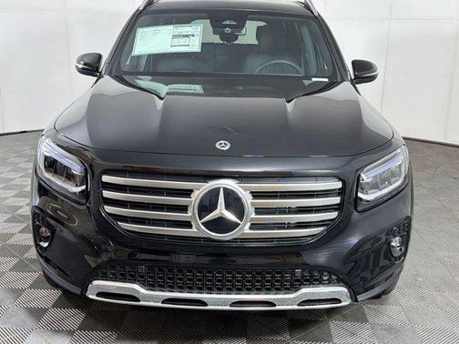Night Black 2026 Mercedes-Benz GLB 250 4MATIC