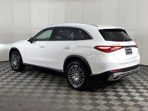 2026 Mercedes-Benz GLC 300 4MATIC