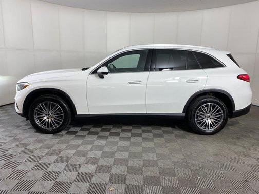 2026 Mercedes-Benz GLC 300 4MATIC