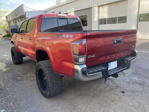 2016 Toyota Tacoma SR
