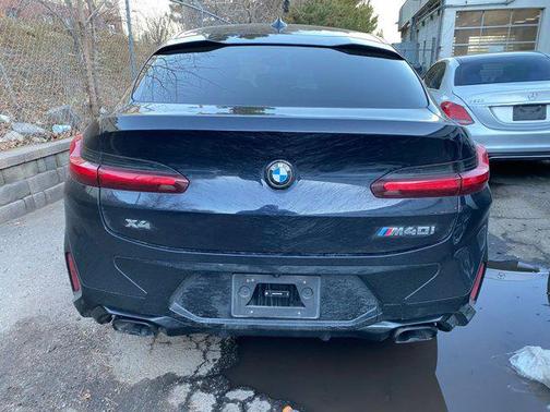 2024 BMW X4 M40i