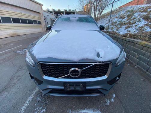 2020 Volvo XC90 T6 R-Design