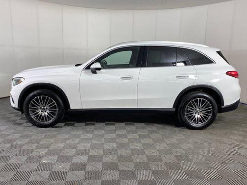 2026 Mercedes-Benz GLC 300 4MATIC