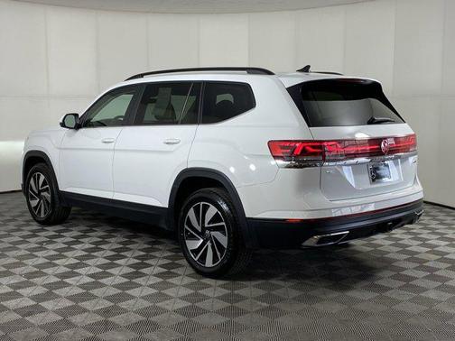 2024 Volkswagen Atlas 2.0T SE w/Technology 4MOTION