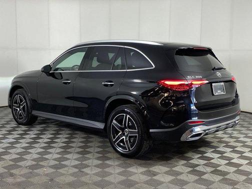 2025 Mercedes-Benz GLC 300 4MATIC