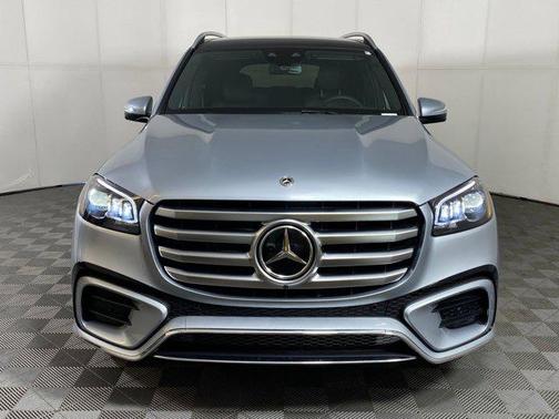 2025 Mercedes-Benz GLS 450 4MATIC