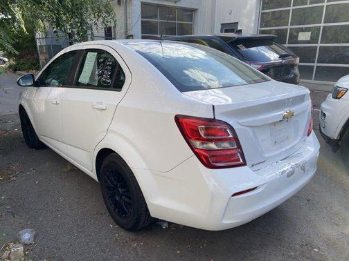 2017 Chevrolet Sonic LT