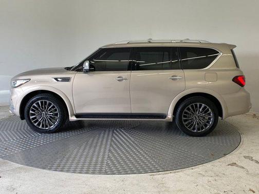 2024 INFINITI QX80 SENSORY AWD