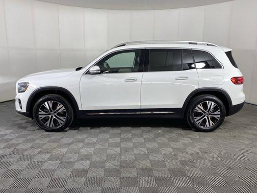 2025 Mercedes-Benz GLB 250 4MATIC