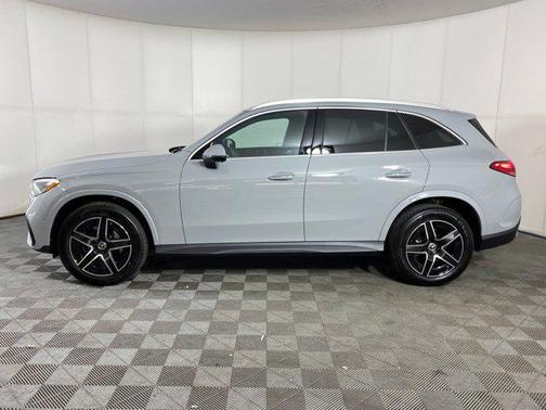 2026 Mercedes-Benz GLC 300 4MATIC