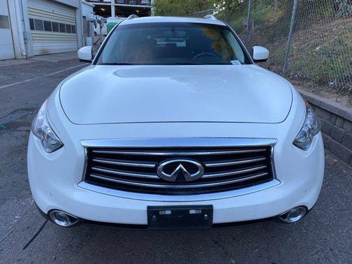 2015 INFINITI QX70 Base