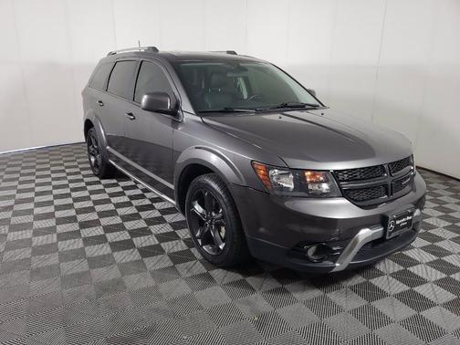 Photo 2 of 37 of 2018 Dodge Journey Crossroad