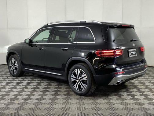 2025 Mercedes-Benz GLB 250 4MATIC