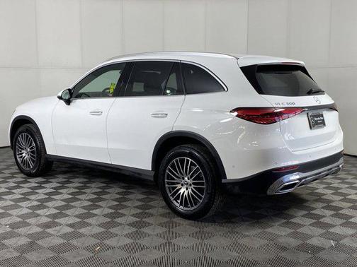 2025 Mercedes-Benz GLC 300 4MATIC