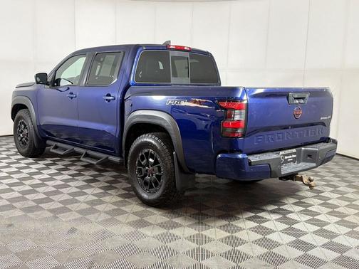 Deep Blue Pearl 2022 Nissan Frontier PRO-4X