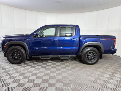Deep Blue Pearl 2022 Nissan Frontier PRO-4X