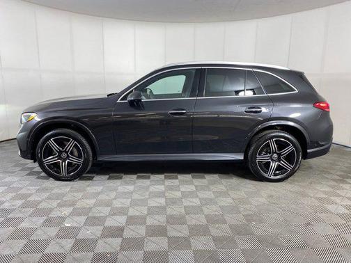 2026 Mercedes-Benz GLC 300 4MATIC