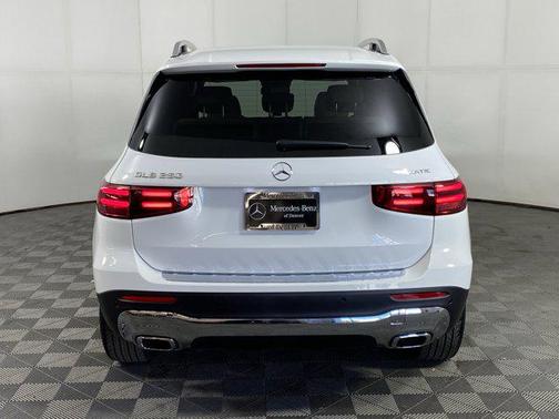 2025 Mercedes-Benz GLB 250 4MATIC